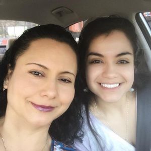 Meet your Posher, Rocelia